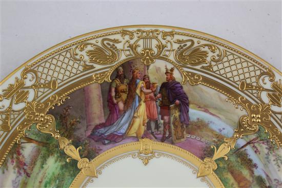 A pair of Czechoslovakian porcelain cabinet plates, 1920s, 27cm